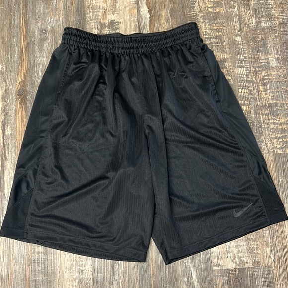 Nike Other - Mens Nike shorts size XXL